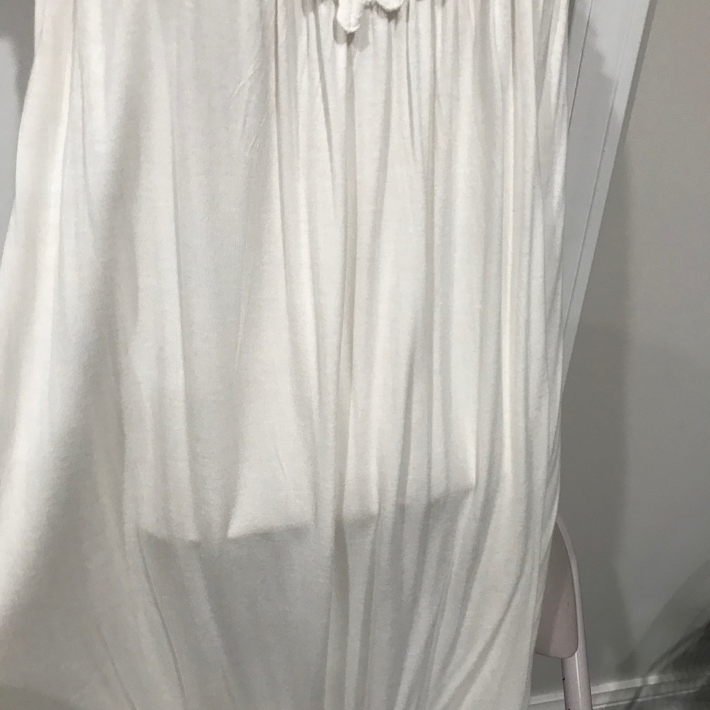 Dresses - Picture 6 of 6